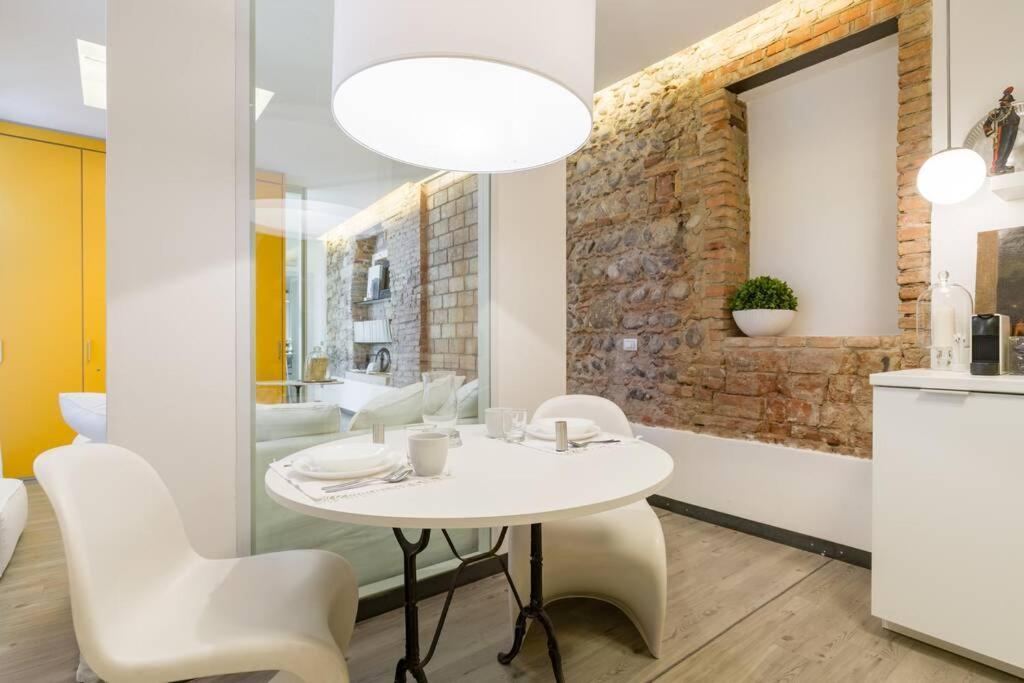 Punto Luce Home In Center Of Verona Exterior foto